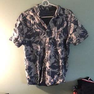 Men’s medium tropical shirt